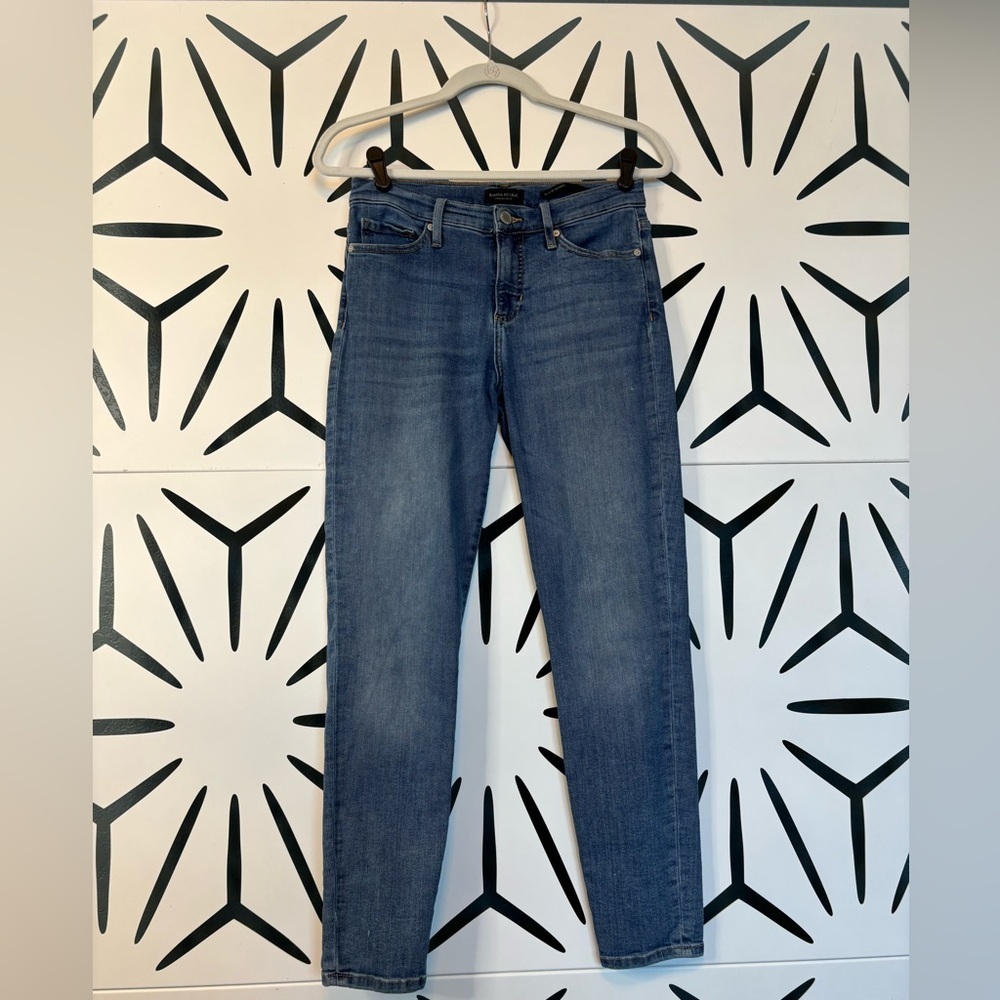Banana Republic Mid-Rise Skinny Jeans – Medium Wash – Size 27 - Picture 2 of 16